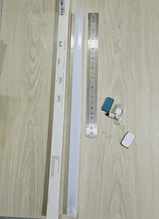 LED%20Motion%20Sensor%20Wireless%20Night%20Light%20Rechargeable%2050CM%20-%20Image%202