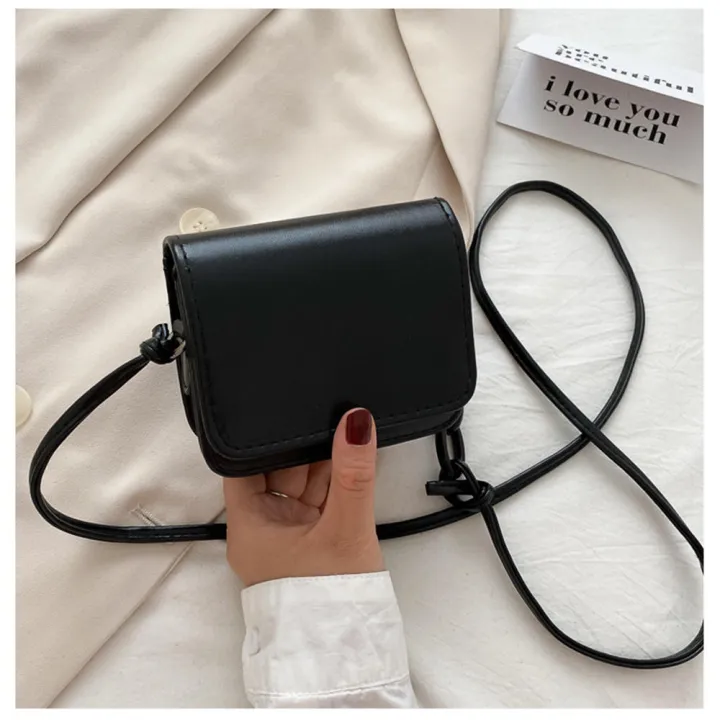 Fashionable%20Mini%20Bag%20Square-shaped%20Shoulder%20Bag%20Square%20Crossbody%20Bag%20Stylish%20Summer%20Handbag%20Mini%20Bag%20With%20Acrylic%20Chain%20-%20Image%207