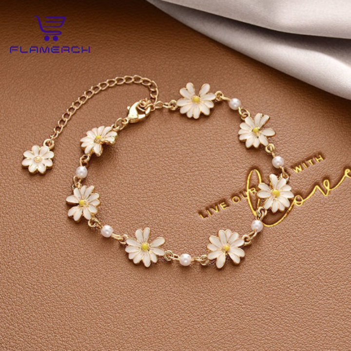 Adjustable%2018K%20Gold%20Plated%20Daisy%20Flower%20Bracelet%20for%20Women,%20Minimalist%20Pearl%20Design,%20Hypoallergenic%20and%20Lead%20Free,%20Perfect%20Gift%20for%20Girls%20-%20Image%203