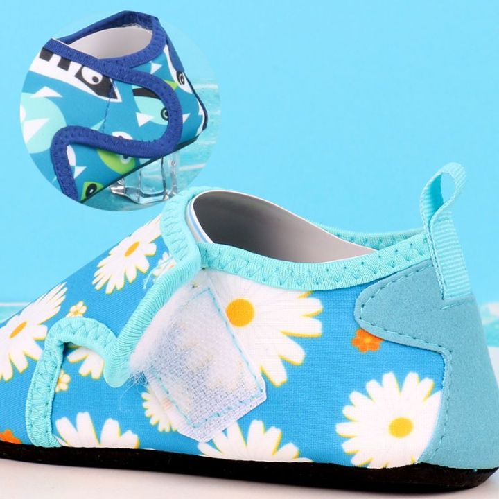 Children's%20Beach%20Shoes%20Non-Slip%20Soft%20Bottom%20Diving%20Snorkeling%20Swimming%20Shoes%20Baby%20and%20Infant%20Water%20Park%20Shoes%20Catch%20the%20Sea%20Wading%20Shoes%20-%20Image%206