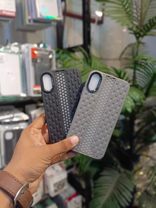 For%20Apple%20iPhone%20XS%20Max%20Luxury%20Soft%20Silicon%20Hollow%20Cooling%20Casing%20Cover-E_Store%20-%20Image%205