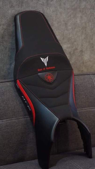 Yamaha%20Mt15%20red%20%20Modified%20seat%20Cover%20-%20Image%202