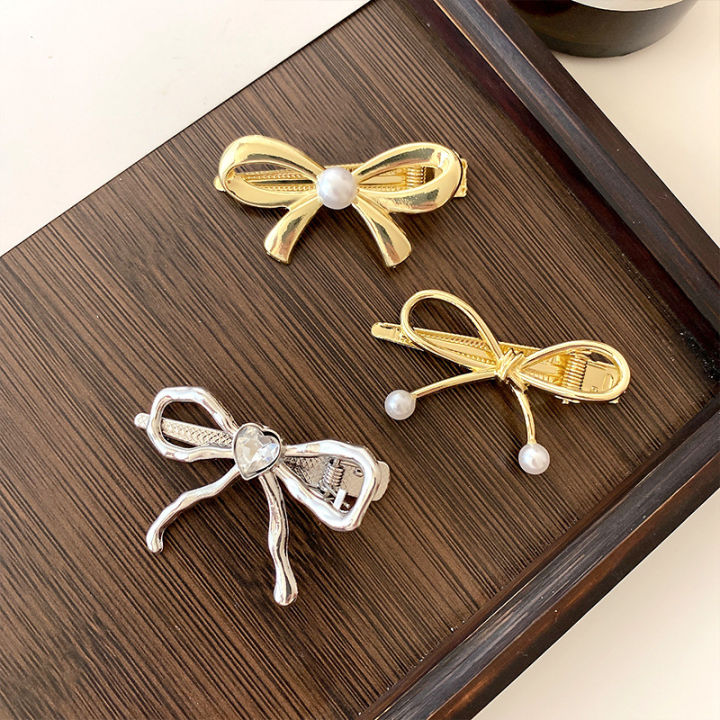 Metal%20Butterfly%20Bow%20Heart%20Hairpins%20Barrettes%20Women%20Y2K%20Korean%20Fashion%20Kpop%20Hair%20Clip%20Accessories%20-%20Image%204