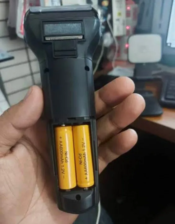 Kemei%20KM-6330%203%20in%201%20Professional%20Hair%20Trimmer%20Super%20Grooming%20Kit%20Shaver%20Clipper%20Nose%20Trimmer%20-%20Image%205