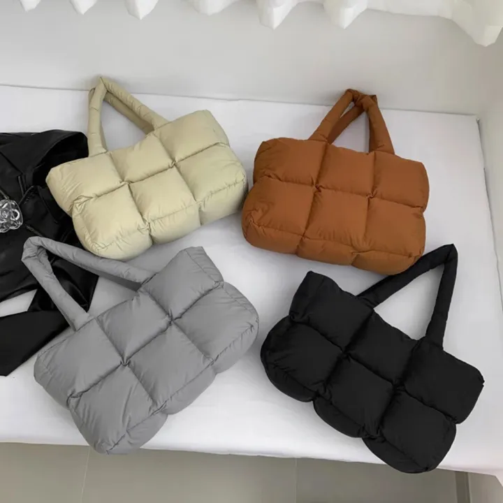 Women%20Padded%20Handbag%20Solid%20Color%20Quilted%20Puffer%20Shoulder%20Bag%20Large%20Capacity%20Soft%20Cloud%20Tote%20Bag%20Trendy%20Commuting%20Bags%20-%20Image%204