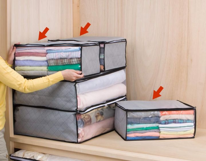 Extra%20Large%20Underbed%20Clothes%20Storage%20Bag%20%E2%80%93%20Transparent,%20Foldable%20Organizer%20for%20Blankets%20&%20Garments%20-%20Image%204
