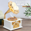 Bazyin Speaking Machine does not bring a mixed batch of Shanghai beach retro vocal machine music box couple music box. 