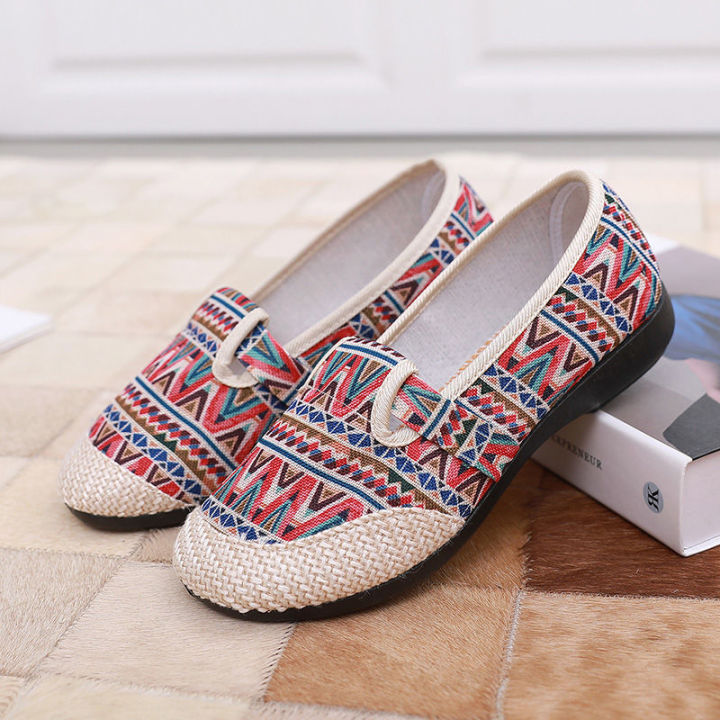 Canvas%20Fisherman%20Women's%20Shoes%20Ethnic%20Style%20Old%20Beijing%20Cloth%20Shoes%20Linen%20Flat%20Low-Cut%20Slip-on%20Mother%20Shoes%20Peas%20Shoes%20-%20Image%205