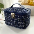 Large Capacity Cosmetic Bag with Zipper Closure Makeup Bag Durable Polyester Vanity Bag Portable Toiletry Bag.