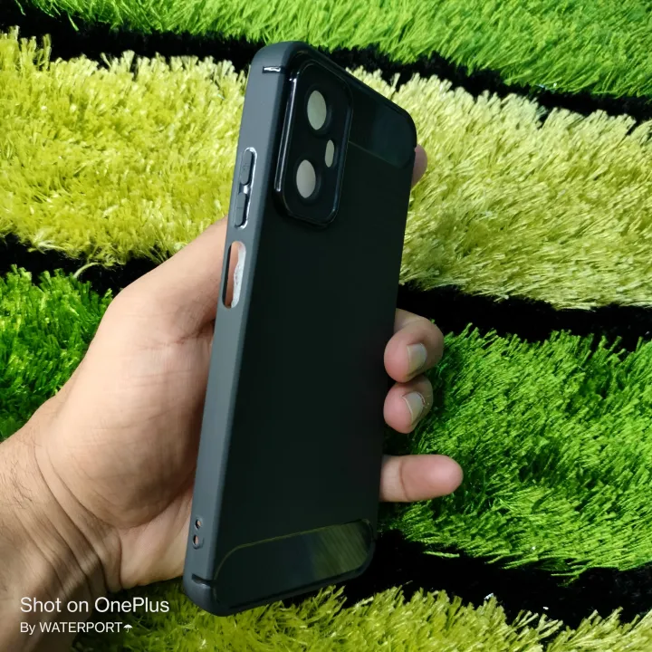 Walton%20Primo%20Y21%20Back%20Cover%20Soft%20Silicone%20With%20Carbon%20Fiber%20Design%20Luxury%20Premium%20Back%20Case%20Y21%20Walton%20Primo%20OrbitY21%20-%20Image%208