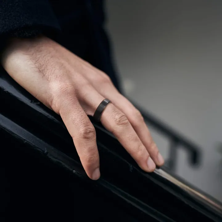 Men's%20Plain%20Stylish%20Stainless%20Steel%20Finger%20Rings%20-%20Image%204
