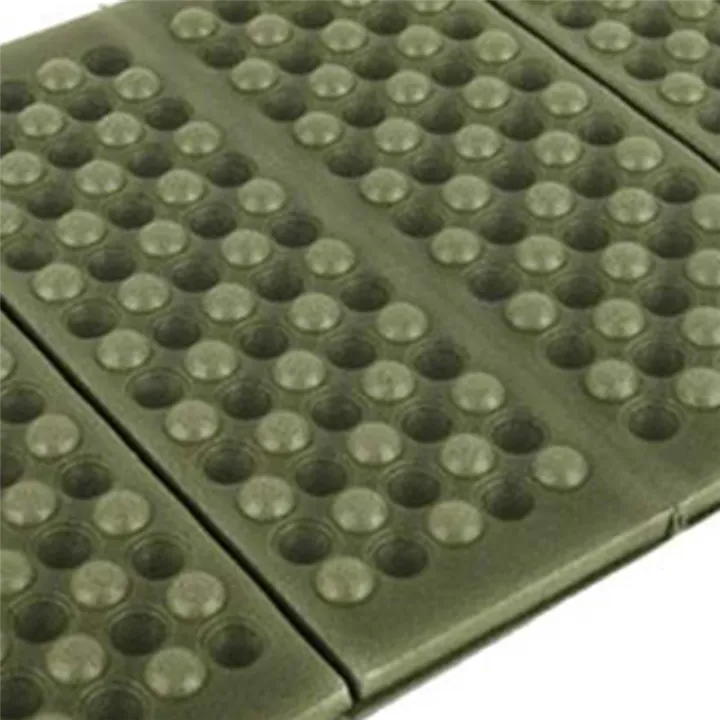 Red%20Moisture%20Resistant%20Pad%20Foldable%20Outdoor%20Camping%20Moisture%20Resistant%20Pad%20Easy%20to%20Use%20-%20Image%202