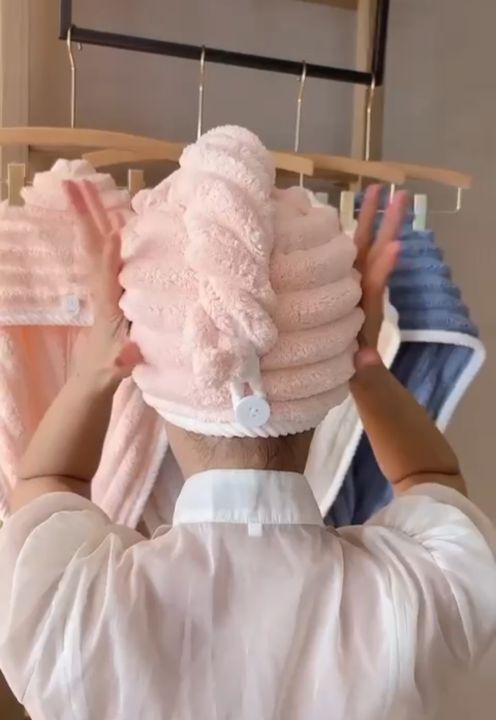 Super%20Absorbent%20Microfiber%20Hair%20Drying%20Cap%20%E2%80%93%20Quick-Dry%20Hooded%20Towel%20for%20Women%20-%20Image%203