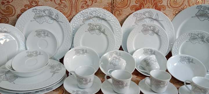 Exclusive%20Amboss%20Design%2032%20Pcs%20Dinner%20Set%20.%20Ceramic%20Dinner%20Set.%20Dining%20Set.%20Dinner%20Plate,%20Dinner%20Half%20Plate,%20Cup%20&%20Saucer,%20Sweet%20Bowl,%20Big%20Curry%20Bowl%20&%20Rice%20Dish%20Dinner%20Set.%20CD:A250.%20-%20Image%204