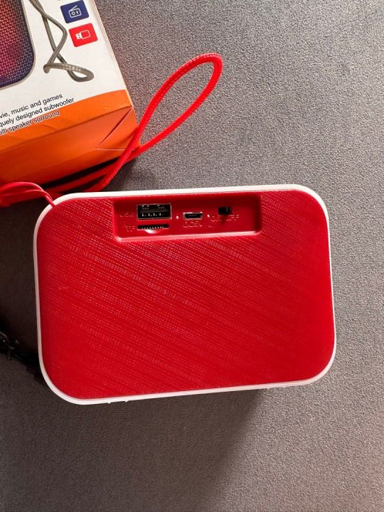 A011%20stand%20Bluetooth%20speaker%20Wireless%20portable%20subwoofer%20card%20flash%20light%20smart%20small%20speaker%20-%20Image%204