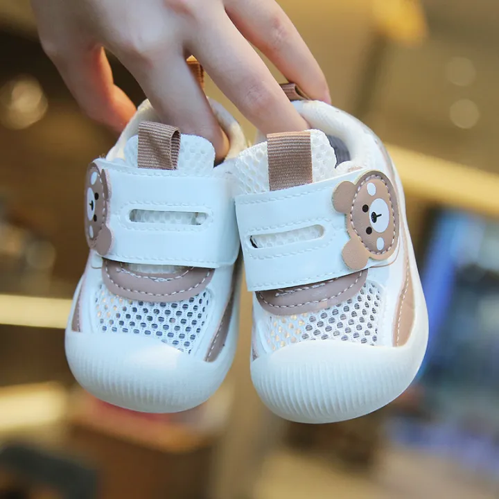 Summer%20Boys%20Soft%20Sole%201%20to%202%20Year%20Old%20Walking%20Female%20Baby%20Hollow%20Mesh%20Spring%20and%20Autumn%20Breathable%20Board%20Shoes%20-%20Image%203