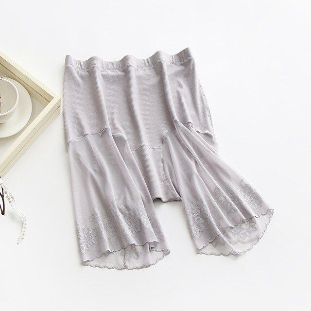 Plus Size Shorts Under Skirt Lace Anti Chafing Thigh Safety Shorts Ladies Pants Underwear Large Size Safety Pants Women