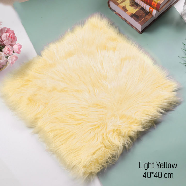 Soft%20Fluffy%20Faux%20Fur%20Sheepskin%20Rug%20Washable%20Carpet%20for%20Home%20Decoration%2040x40cm%20White%20-%20Image%209