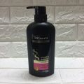 Tresemme Smooth & Shine Shampoo 450ml (Thiland). 
