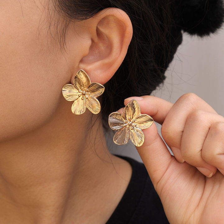 Chic Fashion Flower Stud Earrings For Women Girl Metal Classic Retro  Texture Geometric Studs Bride Wedding Jewelry Accessories 1Pair 