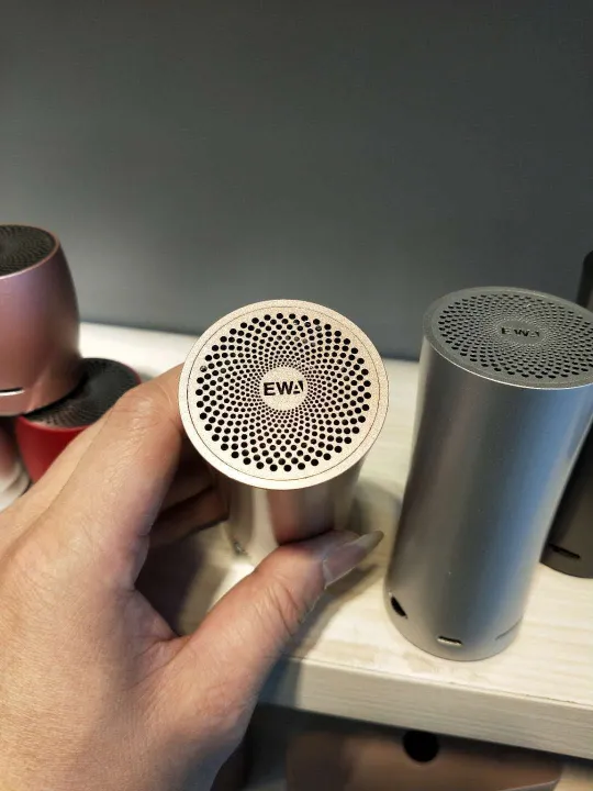 EWA/Sound%20for%20Love%20A115%20Metal%20Payment%20Outdoor%20Portable%20Small%20Bluetooth%20Speaker%20Subwoofer%20New%20-%20Image%203
