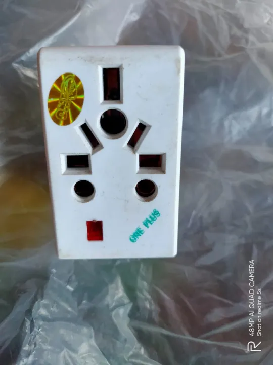 3%20Pin%20Converter%20Socket%20(3%20Pin%20Round)%20-%20Multi%20Plug%20-%20Multi%20Plug%20-%20Image%202