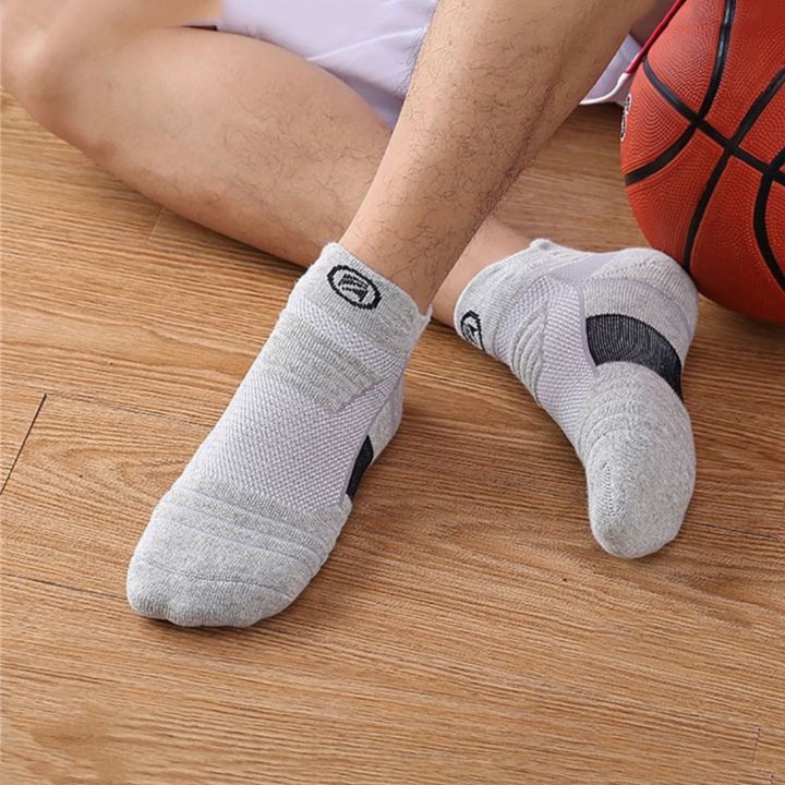 Premium%20Quality%20Anti%20Slip%20&%20Comfortable%20Sport%20Socks%20-%20Image%209