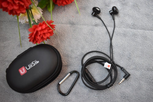 UiiSii%20HM%2012%20Super%20Bass%20Stereo%20In%20Ear-phone%20-%20Image%203
