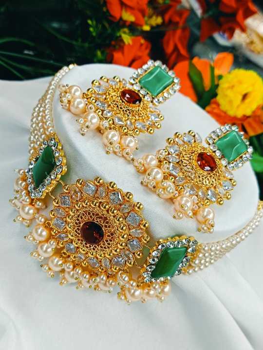 New%20South%20Indian%20Gold%20Plated%20Fashion%20Jewellery%20Nice%20Purl%20Choker%20Necklace%20for%20Women%20&%20Girls%20-%20Image%205