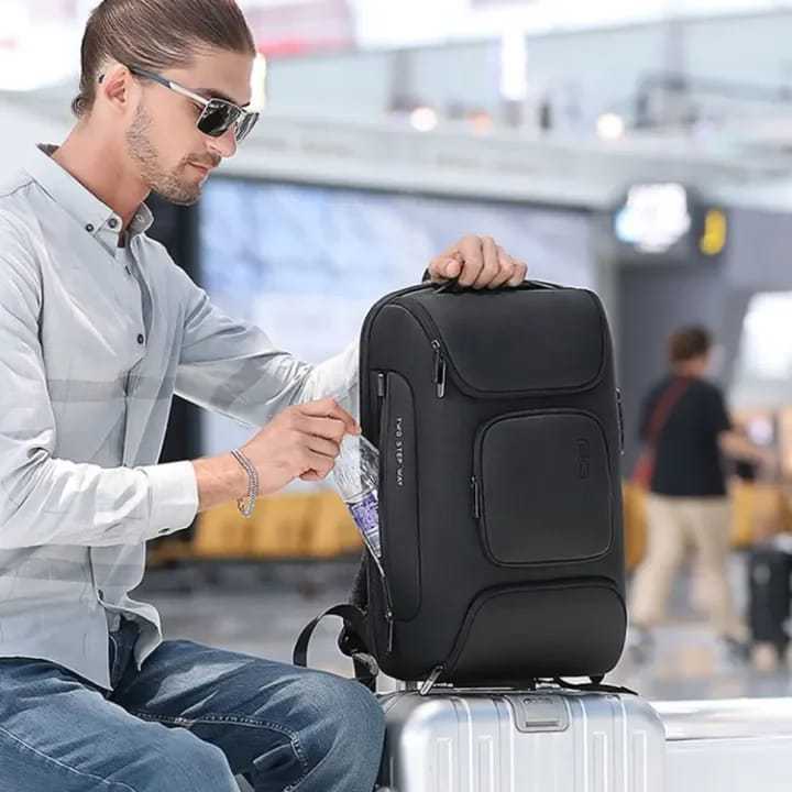 BANGE%20-%207216%20Plus%2035L%20Travel%20Backpack%20with%20Antitheft%20Lock%20&%20Charging%20Port%20%7C%201-Year%20Official%20Warranty%20by%20TRONZZ%20-%20Image%204
