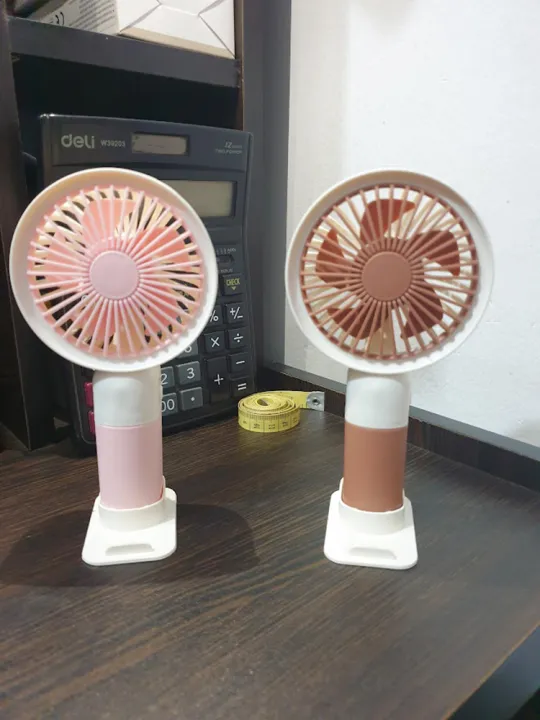 Mini%20Cute%20Rechargeable%20USB%20Charging%20Portable%20Handheld%20Desktop%20Fan%20and%20Mobile%20Stand%20-%20Image%202