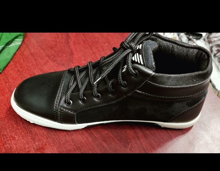 BOOT%20SHOES%20FOR%20MEN%20SOFT%20LEATHER%20MIDIUM%20CUT%20VANS%20MODEL%20RUBBER%20SOOL.%20-%20Image%2010