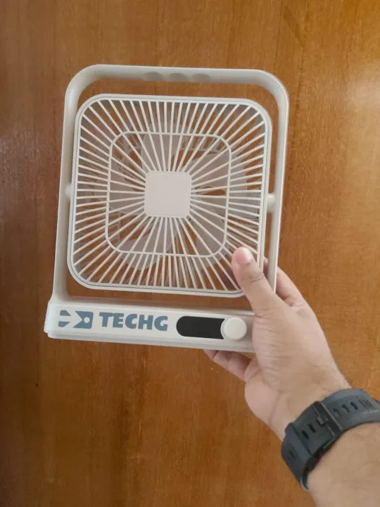 techg%20M10%20Portable%20Multifunctional%20Type-C%20Rechargeable%20Desk%20Fan%20with%20Digital%20Display%20and%206000mAh%20Battery%20-%20360%C2%B0%20Swivel,%20120-Speed%20Variable,%20Silent%20Operation%20-%20Image%208