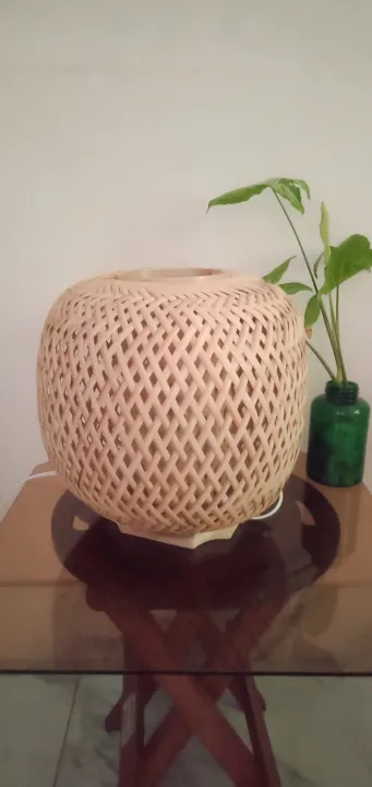 Eco%20Friendly%20Bamboo%20Made%20Oval%20Shaped%20Table%20Lamp%20Shaded%20-%20Image%204