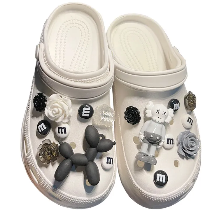17pcs%20INS%20KAWS%20&%20Balloon%20Dog%20Button%20Shoes%20Charm%20-croc%20/jibz%20/Button%20croc%20/Charm/DIY-Cute%20Cartoon%20AccessoriesJibbitz%20Resin%20crocs%20charms%20accessories%20crocs%202045%20jibbitz%20set%20-%20Image%205