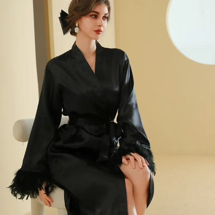 Bride%20Morning%20Robe%20Women's%20Homewear%20Clothes%20with%20Feather%20Decor%20Long%20Nightgown%20for%20Wedding%20Makeup%20Team%20Bridesmaid%20Robes%20-%20Image%202