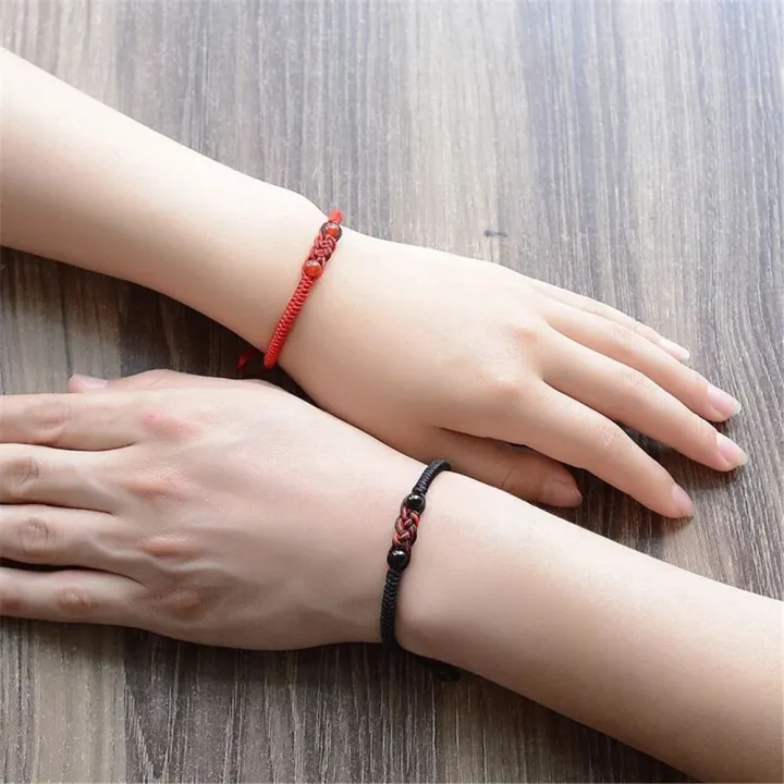 charm%20detail%20Ethnic%20bracelet%20Stylish%20Adjustable%20size%20Handmade%20rope%20material%20Woven%20amulet%20bracelet%20Ethnic%20design%20Woven%20craftsmanship%20Adjustable%20bracelet%20for%20wear%20Yoga%20and%20meditation%20Ethnic%20fashion%20-%20Image%204