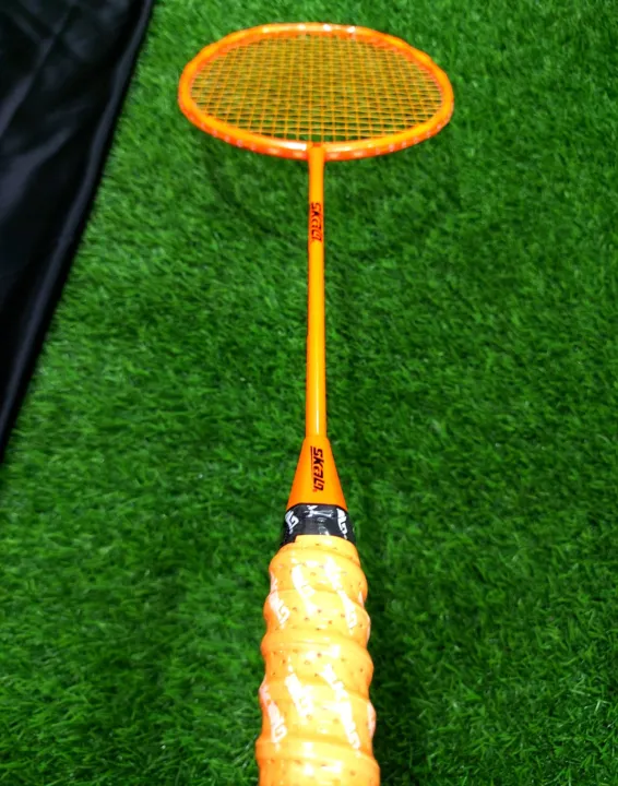 Skalo%20Badminton%20Racket%20-%20Complete%20And%20Strong%20-%20Ideal%20For%20Players%20Of%20All%20Levels-%20Enhance%20Your%20Badminton%20Game%20With%20Skalo%20Racket%20-%20Image%202