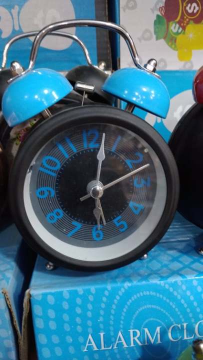 Twin%20Bell%20Alarm%20Clock%20Battery%20Operated%20Loud%20Home%20Bedroom%20Quartz%20Alarm%20Clock-Medium%20size%20-%20Image%203