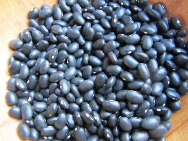 Dry%20Black%20Beans%20-%201Kg/Black%20Bean%20/%20Kalo%20shimer%20Bij%20-%20Image%203