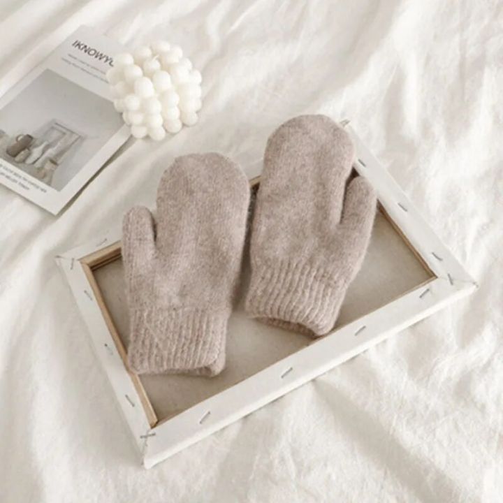 Winter%20Warm%20Knitted%20Plush%20Full%20Finger%20Gloves%20Solid%20Korean%20Women%20Imitation%20Rabbit%20Wool%20Gloves%20Warm%20White%20Soft%20Thick%20Fur%20Mittens%20-%20Image%205