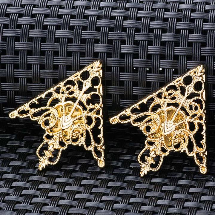 1Pair%20Brooch%20Retro%20Hollow%20Pattern%20Shirt%20Triangle%20Metal%20Collar%20Pins%20Clothes%20Accessory%20-%20Image%204
