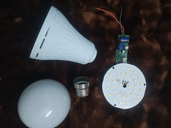 1PCS%203Wire%20AC%20DC%20Rechargeable%20LED%20Light%20Bulb%20set%20Circuit%20Board%20Driver%20AC%20220v%20To%205V%20Output%207W%20Rechargeable%203.7v%204.2v%2018650%20Lithium%20Battery%20Charging%20-%20Image%203