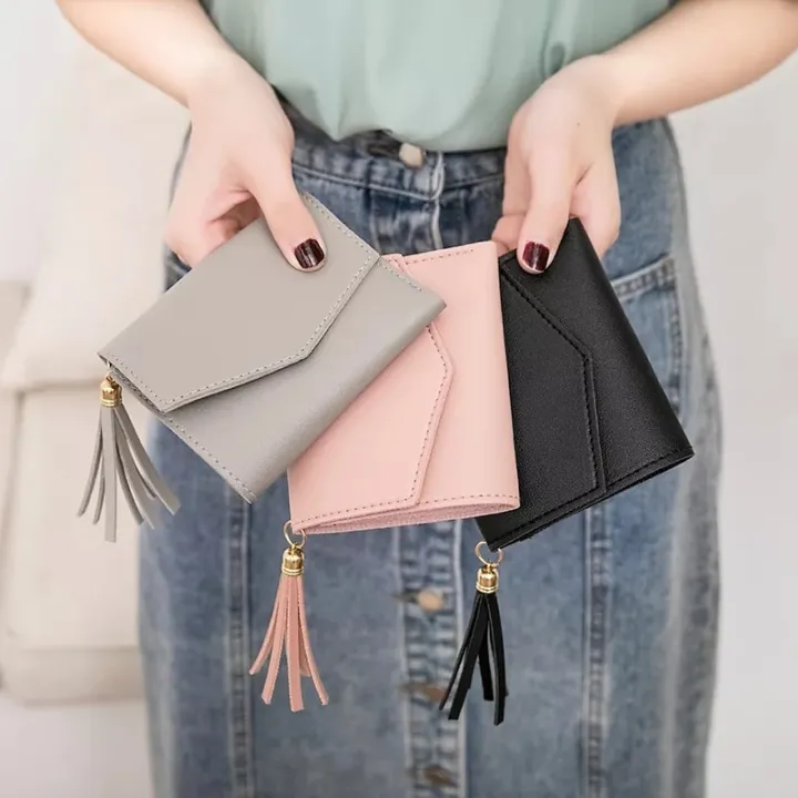 Elegant%20Minimalist%20Tassel%20Charm%20Women%20Wallet%20-%20New%20Black/Silver/Pink%20-%20Image%204