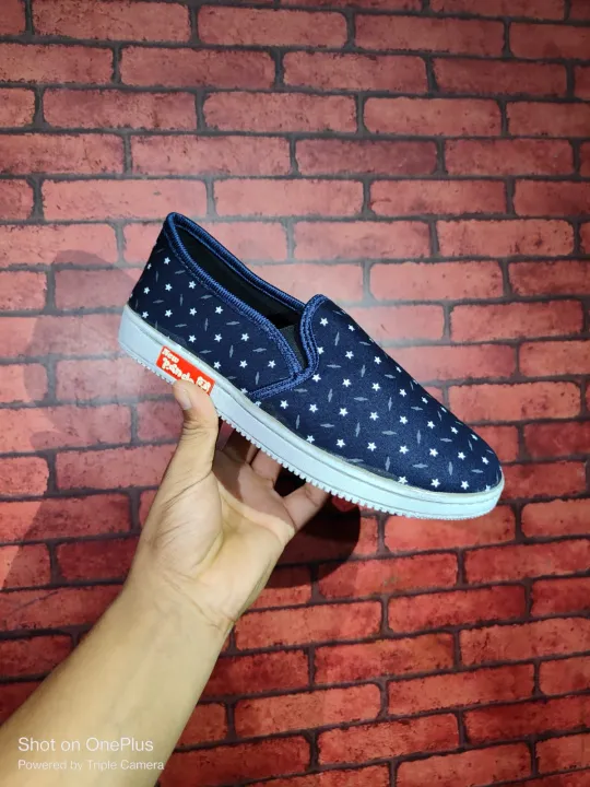 Step%20Out%20In%20Style%20With%20Fabrics%20Sneaker%20Shoes%20For%20Women%20-%20Elevate%20Your%20Casual%20Look%20With%20Comfortable%20Footwear%20-%20Image%202