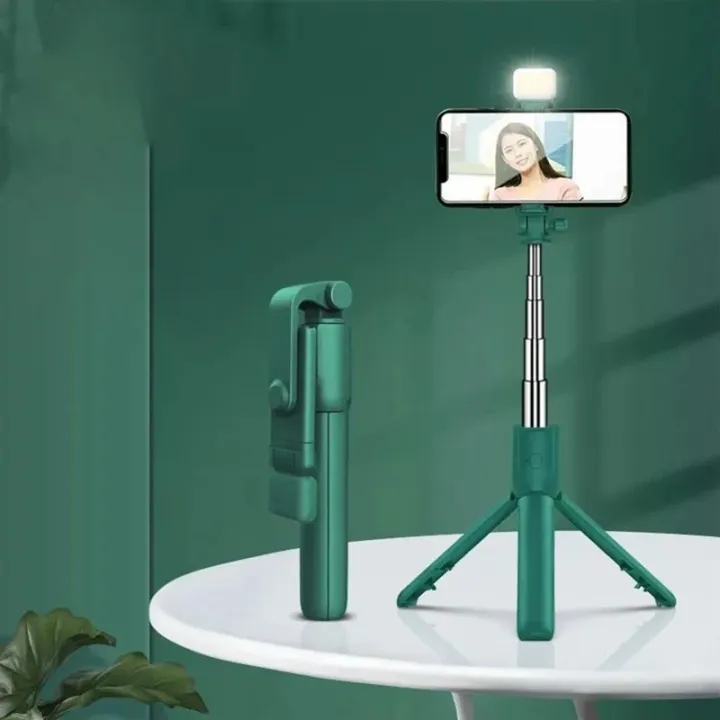 R1S%20Adjustable%204%20in%201%20Multifunctional%20Monopod%20Selfie%20Stick%20&%20Tripod%20with%20Selfie%20Light%20&%20Wireless%20Bluetooth%20Remote%20Control%20-%20Selfie%20Stick%20-%20Image%208