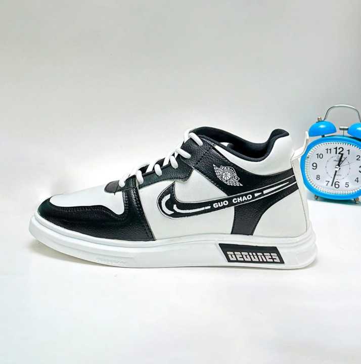 Premium%20skateboard%20shoes%20Collection%202024%20Better%20Choice%20Stylish%20And%20Fashionable%20Exclusive%20Sneakers%20For%20Man%20by%20Trendy%20Man%20women%20-%20Image%203