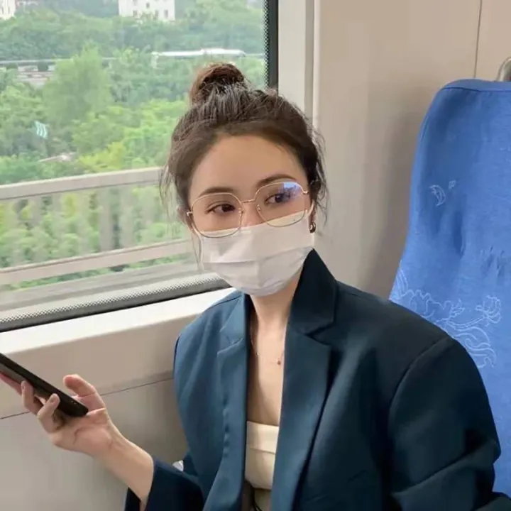 2023%20New%20Eyeglasses:%20Popular%20European%20and%20American%20Women's%20Anti%20Blue%20Light%20Glasses%20Alloy%20Frame%20with%20Plain%20Face%20Fashion%20Matching%20Flat%20Light%20Glasses%20-%20Image%203