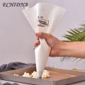 1 Pc Cotton Cloth Icing Piping Bag Reusable Cake Decorating Pastry Cupcake Whipping Cream Tip Tool - 20 x 35 cm. 