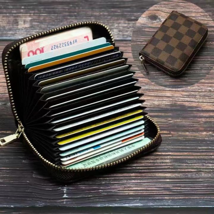 Brown%20Dedit%20Or%20Credit%20Card%20Holder%20With%20Wallet%20for%20Men%20And%20Women%20-%20Image%206